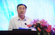 新華網(wǎng)副總裁魏紫川致歡迎詞