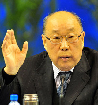 萬(wàn)?。?ldquo;小豬吃大豬操盤者&rdquo;