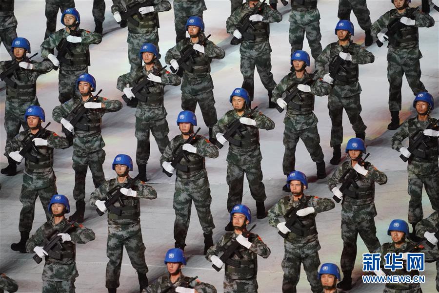 (新華全媒頭條·圖文互動)(5)和平之光閃耀軍運——第七屆世界軍人運動會開幕式側(cè)記