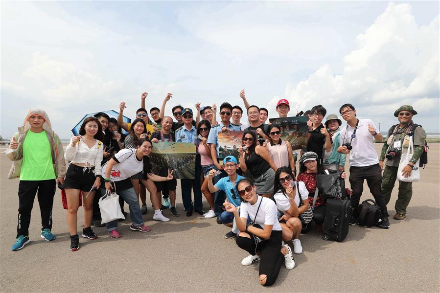 （聚焦疫情防控&middot;圖文互動）（2）運-20&ldquo;硬核機(jī)票&rdquo;為啥走紅走心？ &mdash;&mdash;探尋空軍的戰(zhàn)&ldquo;疫&rdquo;故事