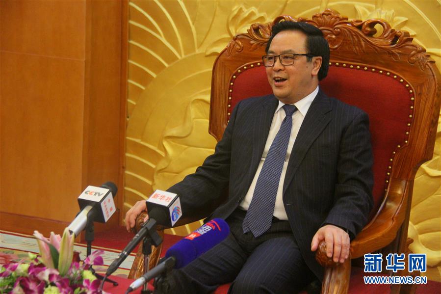 （XHDW·圖文互動(dòng)）專訪：愿中國人民在中共領(lǐng)導(dǎo)下取得更多成就——訪越共中央委員、中央對(duì)外部部長黃平君