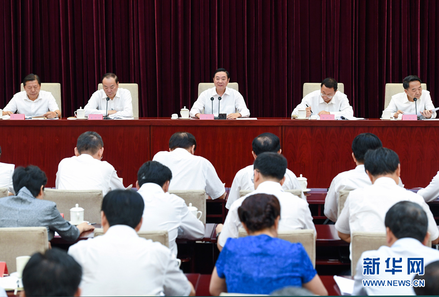 7月28日，中宣部在北京召開全國宣傳部長專題工作會(huì)議，學(xué)習(xí)貫徹習(xí)近平總書記在省部級主要領(lǐng)導(dǎo)干部專題研討班上的重要講話精神。中共中央政治局委員、中央書記處書記、中宣部部長劉奇葆出席會(huì)議并講話。新華社記者張領(lǐng)攝