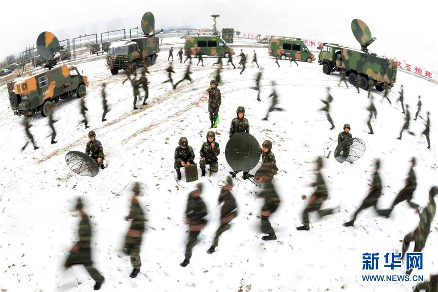 （新華全媒頭條·圖文互動(dòng)）（9）備戰(zhàn)踏上新起點(diǎn)，練兵展現(xiàn)新氣象——2018中國(guó)軍隊(duì)新年開(kāi)訓(xùn)全景大掃描