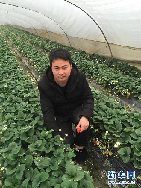 （圖文互動）（2）那些因農村路改變的青春&mdash;&mdash;三位80后青年的鄉(xiāng)村奮斗路