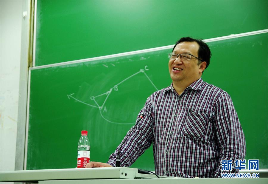 （新華全媒頭條&middot;圖文互動）（5）一顆種子的答案&mdash;&mdash;雪域高原播種者鐘揚(yáng)的&ldquo;精神珠峰&rdquo;