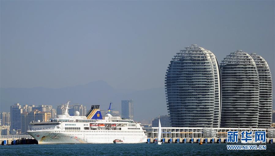 (新華全媒頭條·潮起海之南·圖文互動)(8)春潮拍岸千帆進——海南特區(qū)改革開放30年紀實