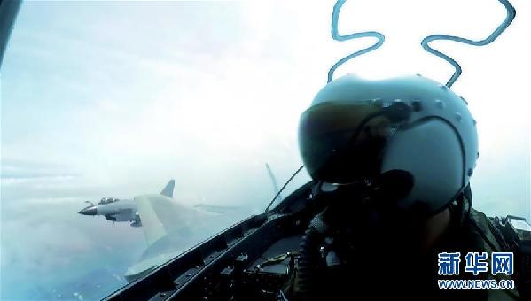 (圖文互動)(2)空軍用“生命線”引領(lǐng)新時代練兵備戰(zhàn)新航跡