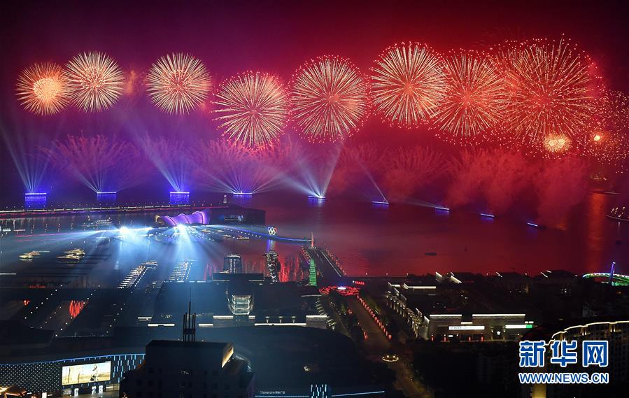 （新華全媒頭條·上合青島峰會·圖文互動）（5）攜手前進，開啟上合發(fā)展新征程 ——習(xí)近平主席主持上合組織青島峰會 并舉行系列活動紀實