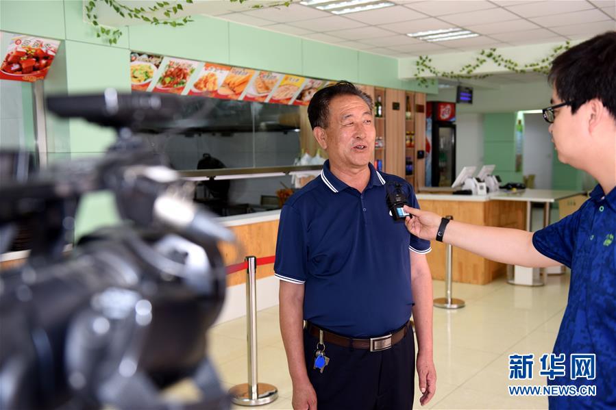 (新華全媒頭條·圖文互動(dòng))(11)發(fā)揮自身優(yōu)勢(shì) 奮力走在前列——習(xí)近平總書(shū)記在山東考察回訪記