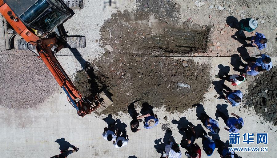 (圖文互動(dòng))(1)常州一工業(yè)園填埋化工廢料被舉報(bào) 相關(guān)嫌疑人已刑事拘留審查