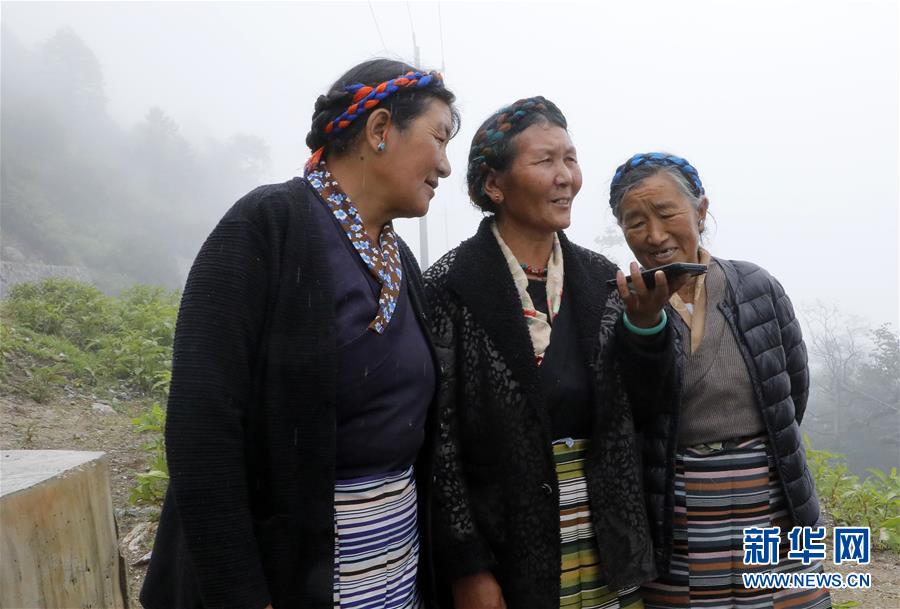 （圖文互動(dòng)）（7）特寫：“八一”禮物，飛向云端哨所