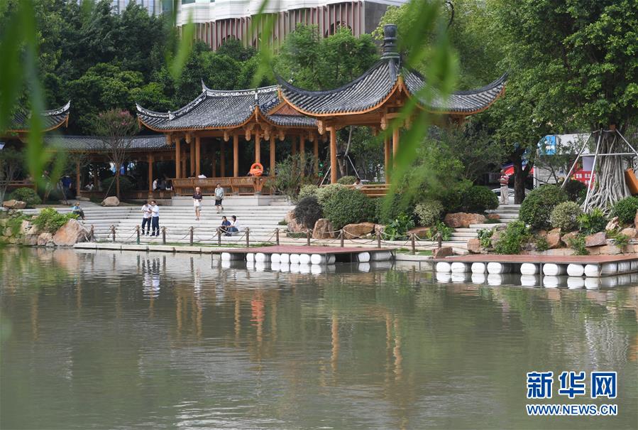 （新華全媒頭條·圖文互動(dòng)）（4）為祖國(guó)驕傲，祝福偉大祖國(guó)！——國(guó)慶漫記