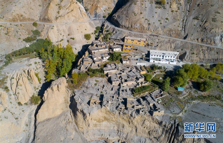 (新華全媒頭條·圖文互動(dòng))(1)西藏阿里楚松村“四代房”:中國邊陲巨變的縮微影像