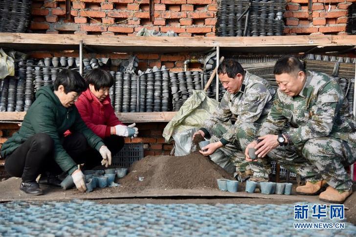 （走基層 聽民聲&middot;圖文互動(dòng)）（2）&ldquo;扶貧，更扶村&rdquo;&mdash;&mdash;黑龍江扶貧一線蹲點(diǎn)觀察