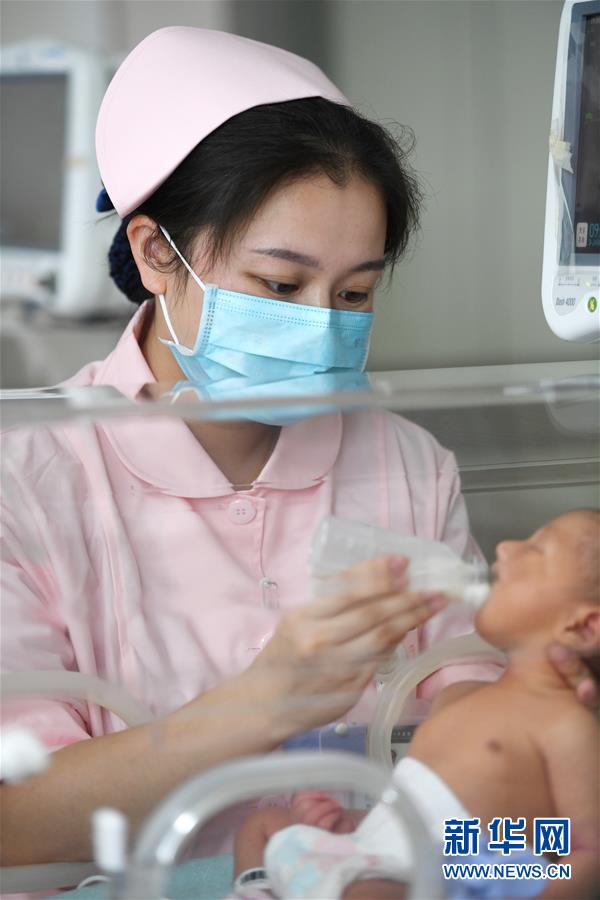 (圖文互動)(10)平靜而充滿力量——“中國網(wǎng)事·感動2018”年度網(wǎng)絡(luò)人物群像