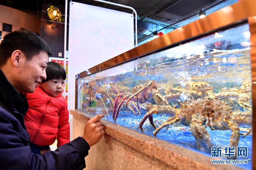 （在習(xí)近平新時代中國特色社會主義思想指引下&middot;將改革開放進(jìn)行到底&middot;大國之約）（新華全媒頭條&middot;圖文互動）（7）潮起東方浪涌時&mdash;&mdash;來自對外開放前沿的時代強音