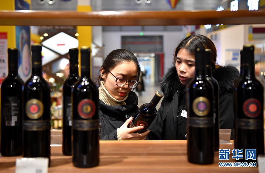 （在習(xí)近平新時代中國特色社會主義思想指引下&middot;將改革開放進(jìn)行到底&middot;大國之約）（新華全媒頭條&middot;圖文互動）（6）潮起東方浪涌時&mdash;&mdash;來自對外開放前沿的時代強音