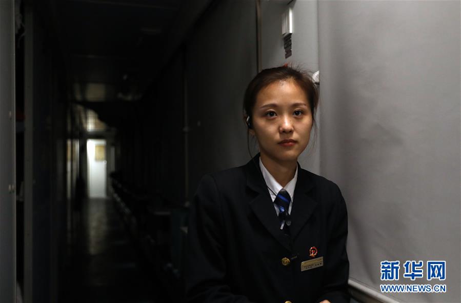 （新春走基層&middot;圖文互動(dòng)）（1）&ldquo;最北列車&rdquo;上的&ldquo;守門(mén)員&rdquo;