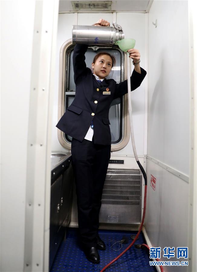 （新春走基層&middot;圖文互動(dòng)）（3）&ldquo;最北列車&rdquo;上的&ldquo;守門(mén)員&rdquo;