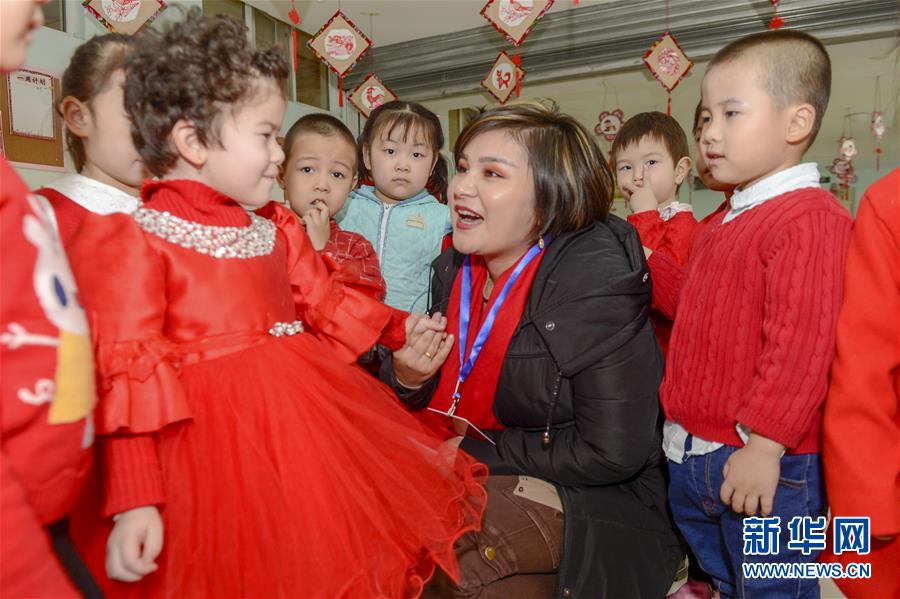 （兩會(huì)前夕看落實(shí)&middot;圖文互動(dòng)）（5）牢記囑托增進(jìn)民族團(tuán)結(jié) 凝心聚力建設(shè)美麗新疆&mdash;&mdash;新疆落實(shí)習(xí)近平總書(shū)記全國(guó)兩會(huì)重要講話(huà)精神紀(jì)實(shí)