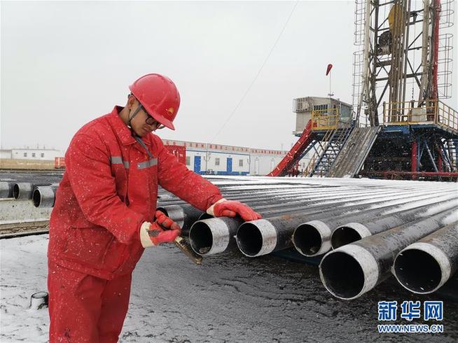 （走基層 聽民聲&middot;圖文互動）（2）&ldquo;條件進步了，好作風沒變&rdquo;&mdash;&mdash;記者夜守大慶油田1205鉆井隊