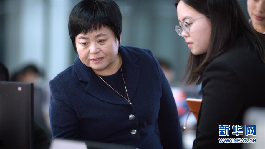 （愛(ài)國(guó)情 奮斗者&middot;圖文互動(dòng)）（3）融入國(guó)際貿(mào)易海洋的&ldquo;一滴水&rdquo;&mdash;&mdash;記跨境電商物流&ldquo;巾幗英雄&rdquo;徐平