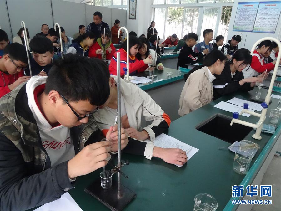 （新華全媒頭條&middot;圖文互動(dòng)）（6）努力成為好孩子 奮勇爭(zhēng)當(dāng)接班人&mdash;&mdash;兒童節(jié)前夕回訪習(xí)近平總書記關(guān)心過(guò)的少年兒童