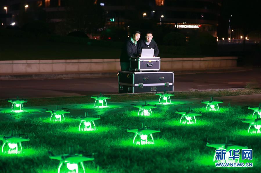 （圖文互動）（2）心懷藍天　逐夢云霄&mdash;&mdash;記天津大學教授、一飛智控創(chuàng)始人齊俊桐