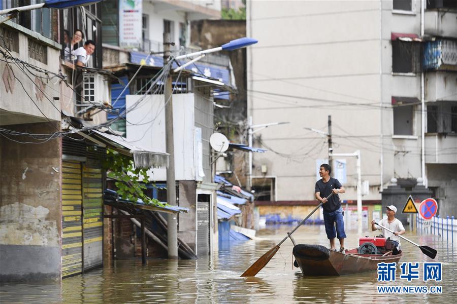 （抗洪搶險(xiǎn)&middot;圖文互動(dòng)）（1）洪水來時(shí)，那暖心的民間救援