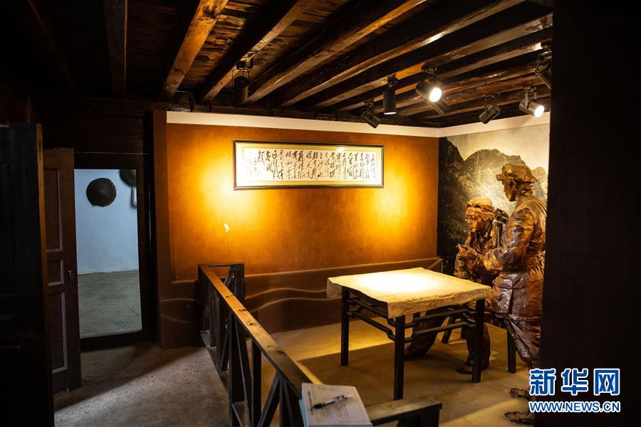 （新華全媒頭條&middot;壯麗70年&middot;奮斗新時(shí)代&mdash;&mdash;記者再走長(zhǎng)征路&middot;圖文互動(dòng)）（4）前進(jìn)，向著光明的方向&mdash;&mdash;尋訪金沙江畔紅色印記