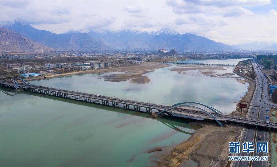 （壯麗70年&middot;奮斗新時(shí)代&mdash;&mdash;共和國(guó)發(fā)展成就巡禮&middot;圖文互動(dòng)）（6）人間奇跡在高原&mdash;&mdash;新中國(guó)成立70年西藏發(fā)展成就紀(jì)實(shí)