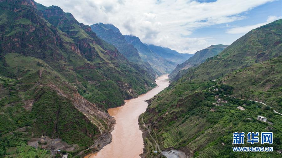 （新華全媒頭條&middot;壯麗70年&middot;奮斗新時代&mdash;&mdash;記者再走長征路&middot;圖文互動）（5）紅色的山河 綠色的家園&mdash;&mdash;川滇紅軍長征沿線見聞