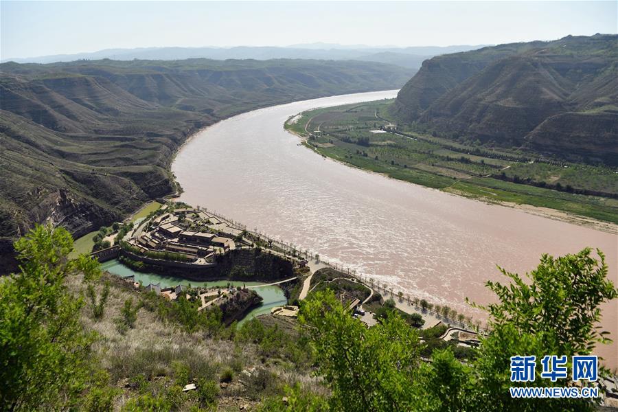 （新華全媒頭條·壯麗70年·奮斗新時(shí)代——記者再走長征路·圖文互動(dòng)）（10）紅星，從這里照耀中國——陜北見證中國革命的歷史轉(zhuǎn)折