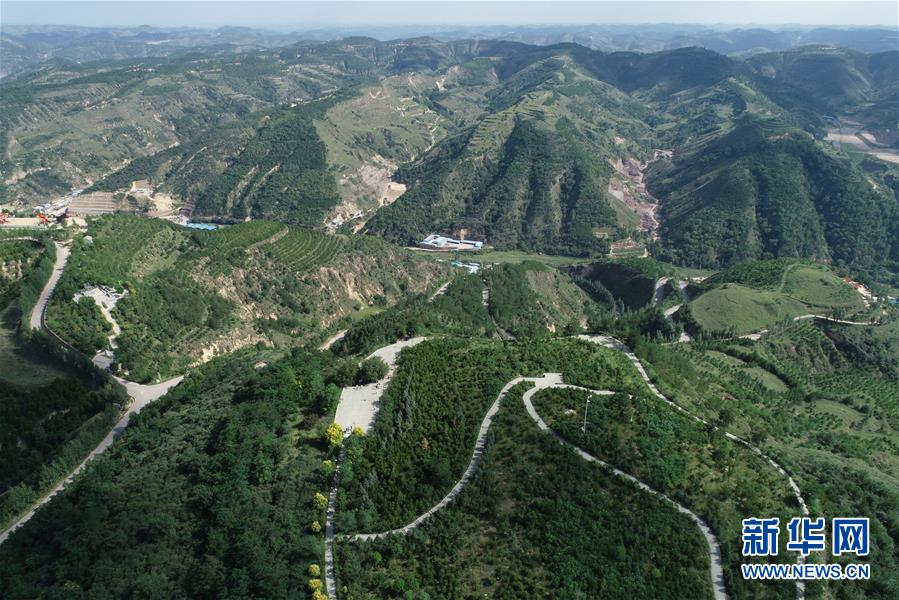 （新華全媒頭條·壯麗70年·奮斗新時(shí)代——記者再走長征路·圖文互動(dòng)）（8）紅星，從這里照耀中國——陜北見證中國革命的歷史轉(zhuǎn)折