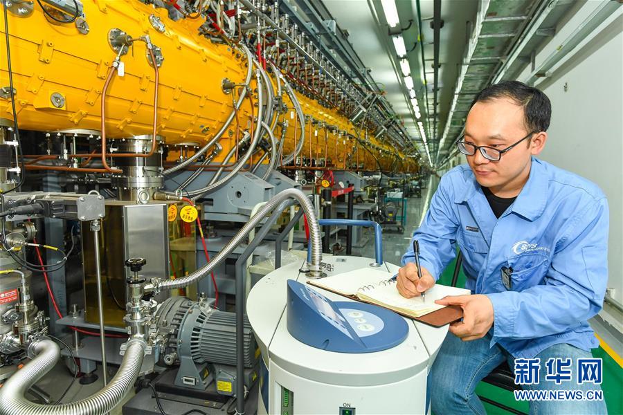 （壯麗70年&middot;奮斗新時代&mdash;&mdash;共和國發(fā)展成就巡禮&middot;圖文互動）（5）南粵譜寫新篇章　敢為人先再出發(fā)&mdash;&mdash;廣東70年跨越式發(fā)展紀(jì)實