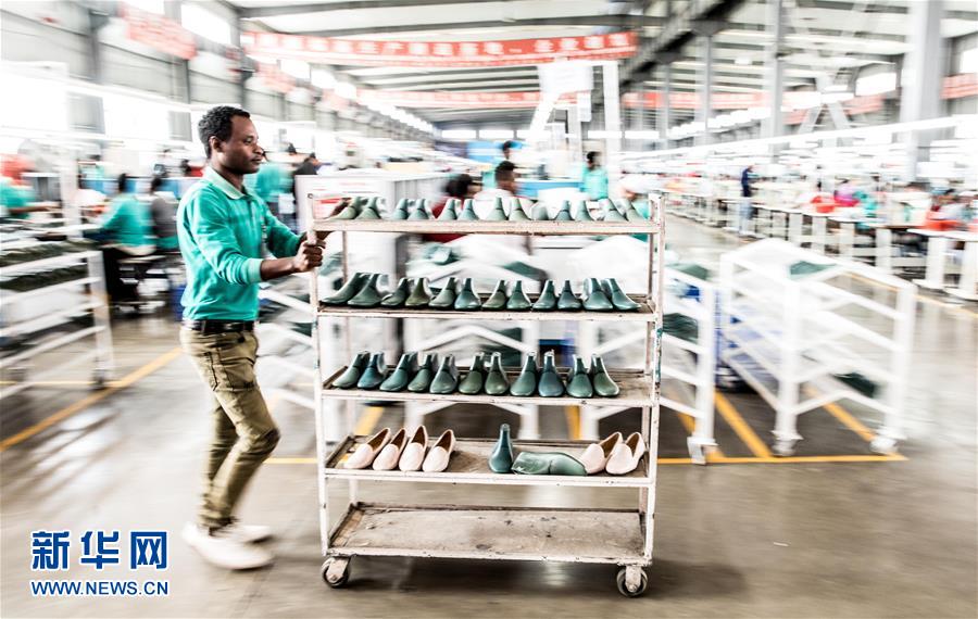 （新華全媒頭條&middot;圖文互動(dòng)）（7）攜手鑄就非凡夢(mèng)想&mdash;&mdash;寫在習(xí)近平主席提出構(gòu)建更加緊密的中非命運(yùn)共同體一周年之際