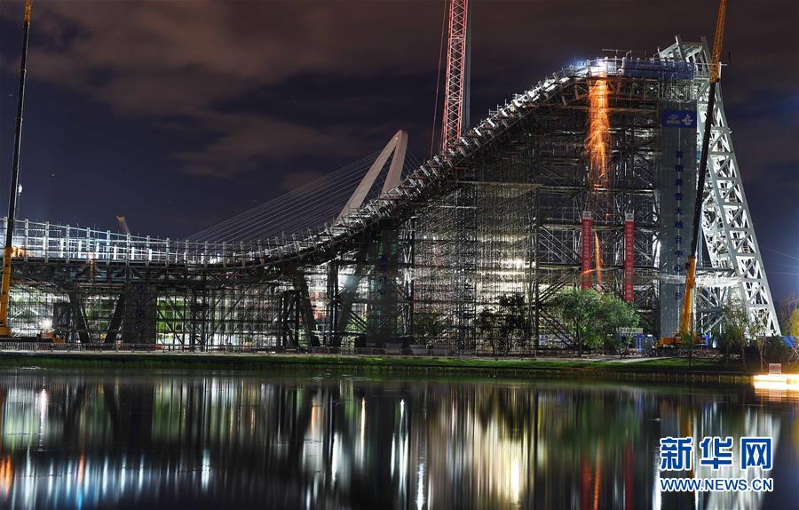 （新華全媒頭條&middot;圖文互動）（14）百年首鋼 百煉成鋼&mdash;&mdash;從鋼鐵強國&ldquo;夢工廠&rdquo;到改革轉(zhuǎn)型&ldquo;排頭兵&rdquo;