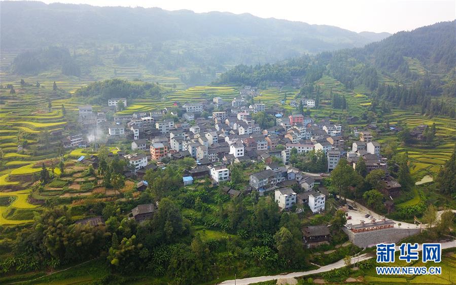 （圖片故事）（3）深山&middot;村小&middot;三十七年