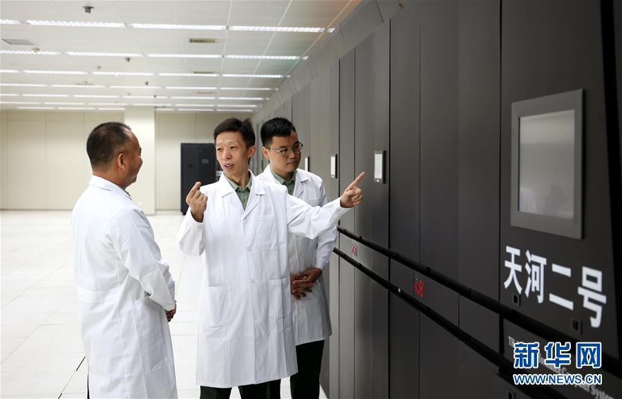 （圖文互動）（8）為了“中國號”巨輪揚帆遠航——中國共產黨領導下的人民軍隊忠于祖國、服務人民啟示錄