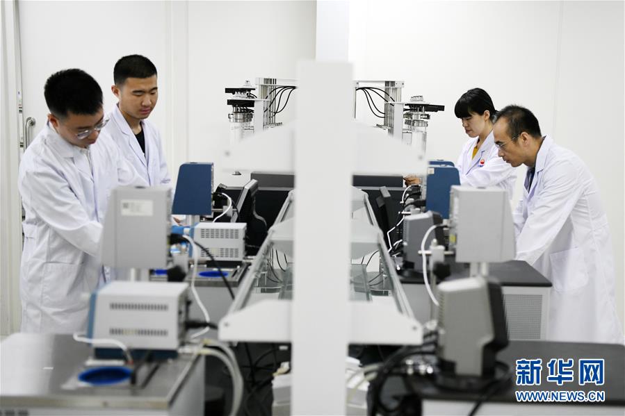 (圖文互動(dòng))(8)當(dāng)好標(biāo)桿旗幟 建設(shè)百年油田——寫在大慶油田發(fā)現(xiàn)60周年之際