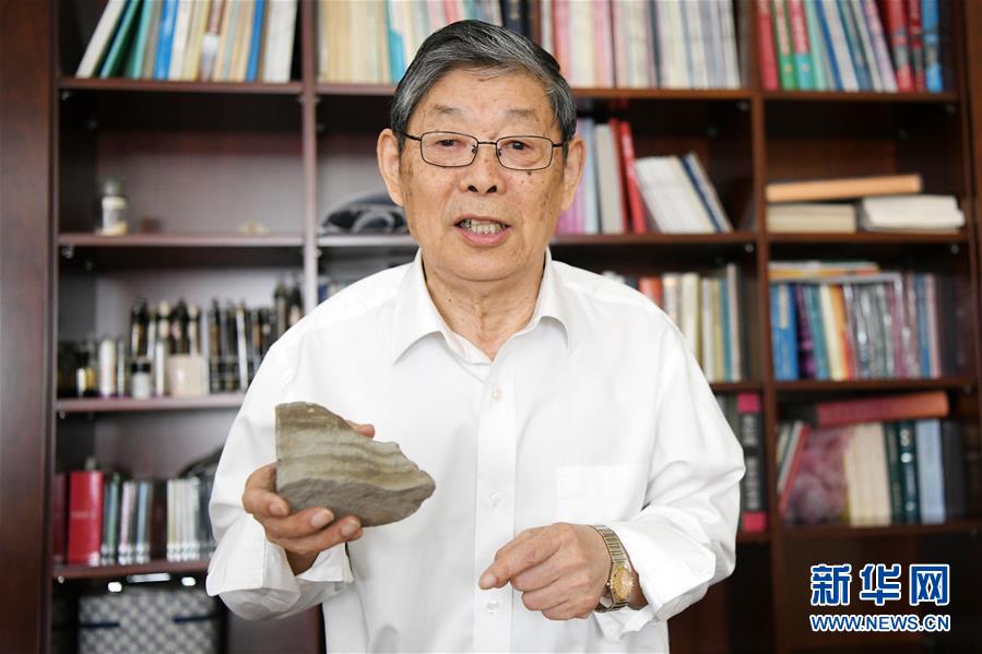 (圖文互動(dòng))(2)當(dāng)好標(biāo)桿旗幟 建設(shè)百年油田——寫在大慶油田發(fā)現(xiàn)60周年之際