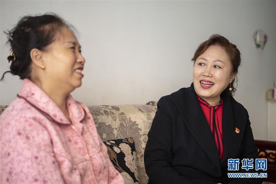 (愛國情 奮斗者·圖文互動)(1)任紅梅:陽泉段南溝社區(qū)居民的“貼心人”