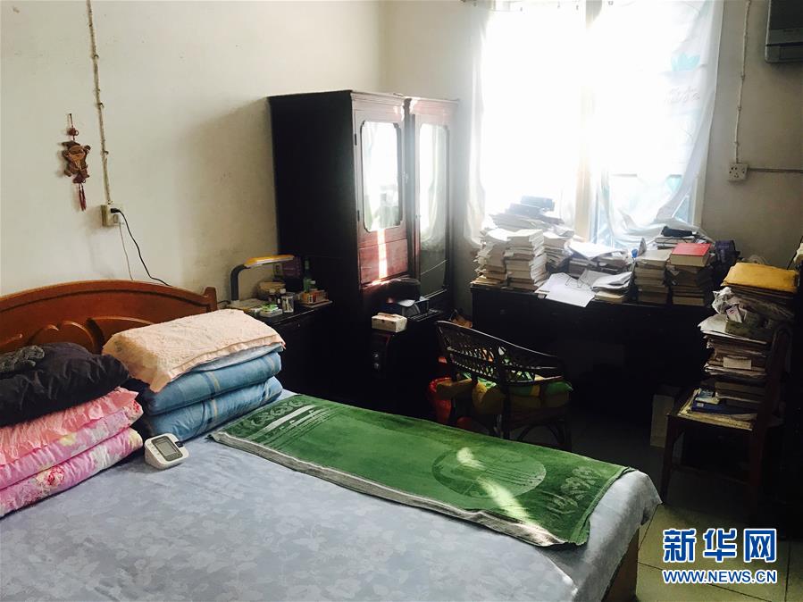 （新華全媒頭條&middot;圖文互動(dòng)）（11）滄海橫流 信仰彌堅(jiān)&mdash;&mdash;記共產(chǎn)黨員、湘潭大學(xué)九旬教授滄南