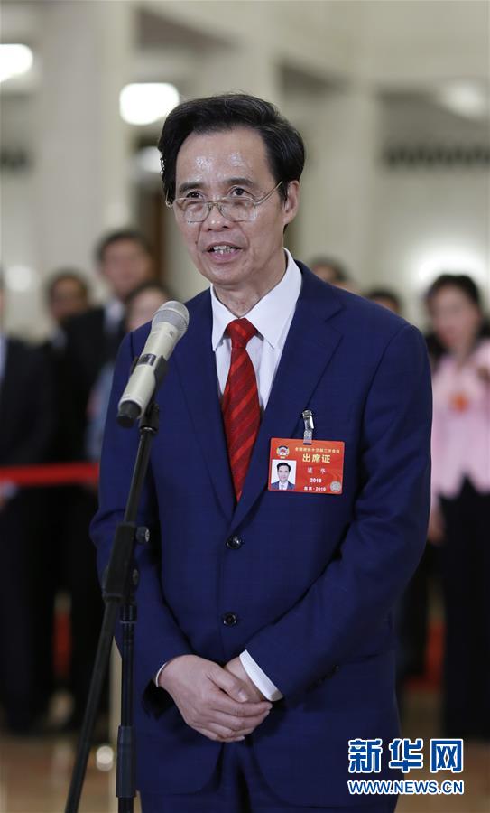 （兩會(huì)&middot;面對(duì)面&middot;XHDW）（10）全國政協(xié)委員接受采訪