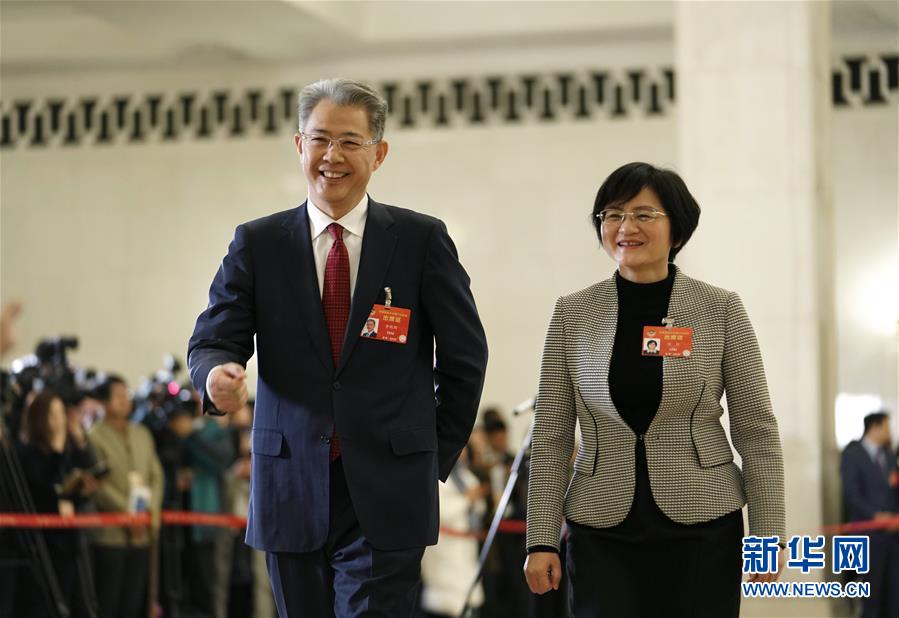 （兩會(huì)&middot;面對(duì)面&middot;XHDW）（21）全國政協(xié)委員接受采訪