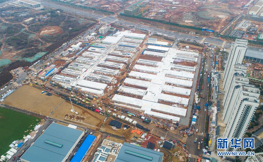 （新華全媒頭條&middot;圖文互動） （3）做好疫情防護 統(tǒng)籌抓好改革發(fā)展穩(wěn)定各項工作&mdash;&mdash;堅決打贏疫情防控阻擊戰(zhàn)系列述評之四