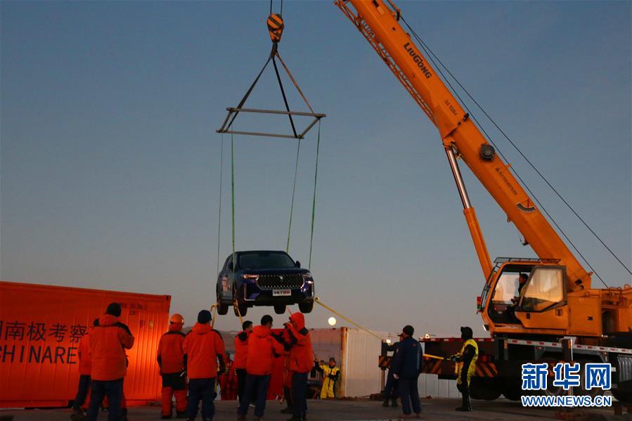 （&ldquo;雪龍&rdquo;探南極&middot;圖文互動(dòng)）（6）&ldquo;雪龍2&rdquo;號(hào)開(kāi)始南極長(zhǎng)城站首次卸貨