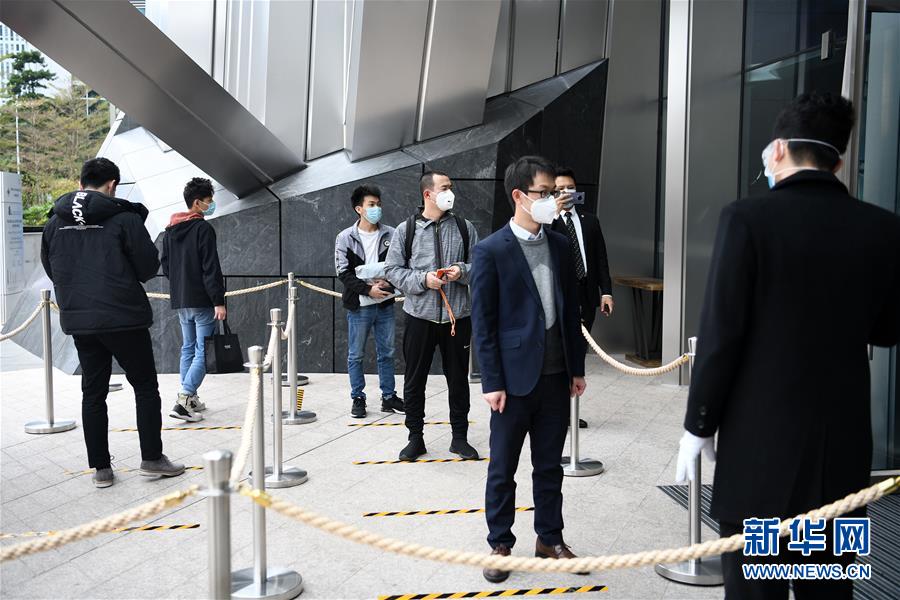 （聚焦疫情防控&middot;圖文互動(dòng)）（7）嚴(yán)守三大關(guān)口 蓄力復(fù)工復(fù)產(chǎn)&mdash;&mdash;最大移民城市深圳的抗&ldquo;疫&rdquo;突圍戰(zhàn)