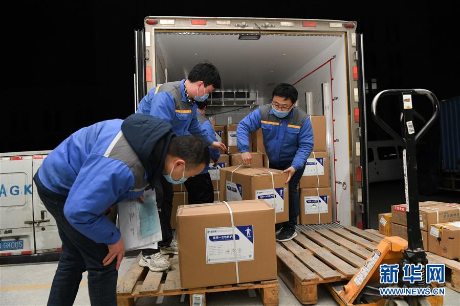 （在習(xí)近平新時代中國特色社會主義思想指引下&mdash;&mdash;新時代新作為新篇章&middot;習(xí)近平總書記關(guān)切事&middot;圖文互動）（2）打好防控&ldquo;主動仗&rdquo;&mdash;&mdash;各地精準(zhǔn)施策堅(jiān)決遏制疫情蔓延