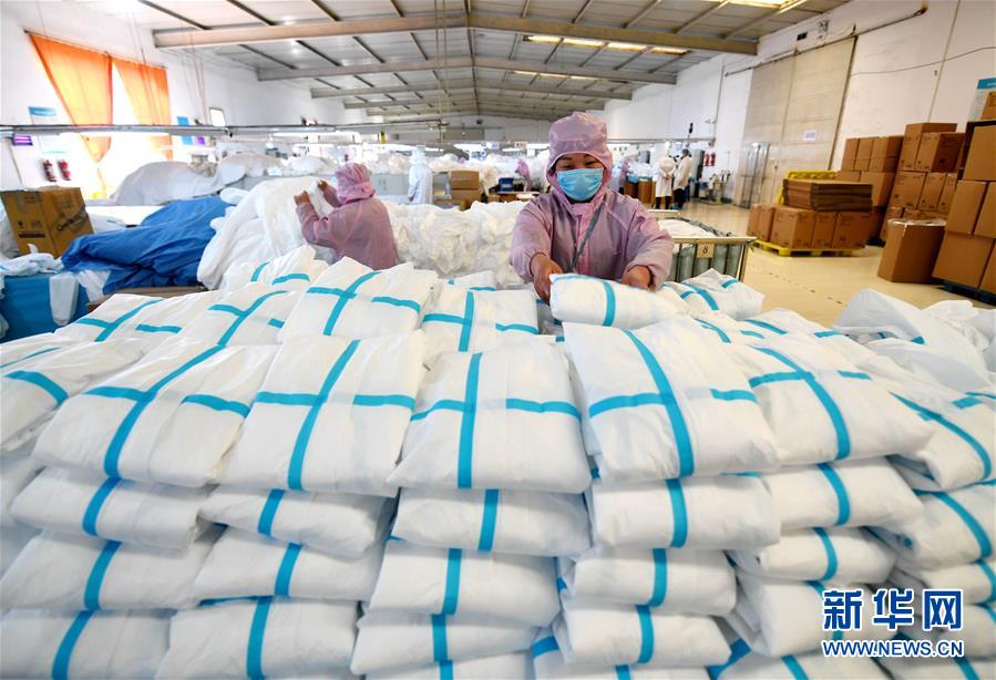 （聚焦疫情防控&middot;圖文互動(dòng)）（5）我們能多產(chǎn)一件，前方就少一份風(fēng)險(xiǎn)&mdash;&mdash;醫(yī)用防護(hù)服&ldquo;河北制造&rdquo;緊急&ldquo;起飛&rdquo;記